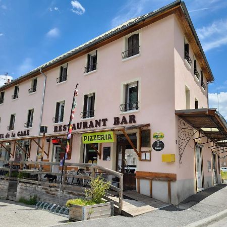 Hotel De La Gare บรีอองซง ภายนอก รูปภาพ