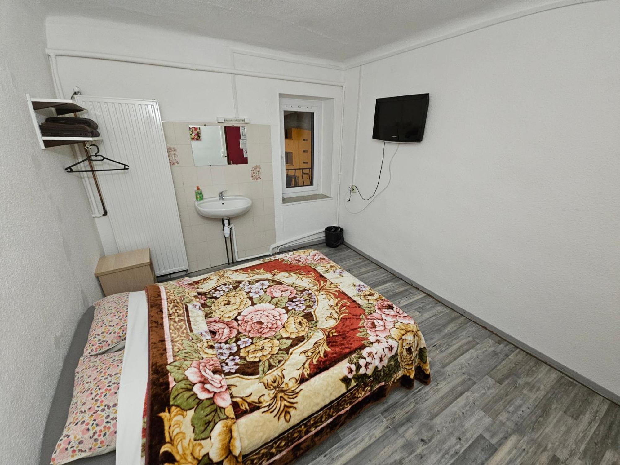 Hotel De La Gare บรีอองซง ภายนอก รูปภาพ